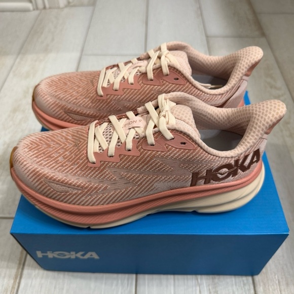 Hoka Clifton 9 Sneakers Women's Size 6.5 Sandstone
Cream - Picture 3 of 8